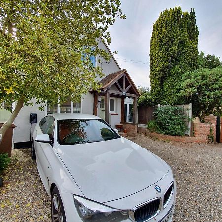 Spacious Beautiful And Warm Cottage With Parking Chelmsford Exterior foto