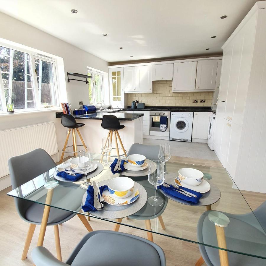 Spacious Beautiful And Warm Cottage With Parking Chelmsford Exterior foto